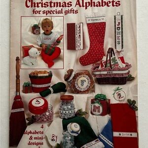 Leisure Arts (1983) Christmas Alphabets for Special Gifts Leaflet 260